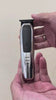 Vidéo dans laquelle une personne retire la tête de coupe de la tondeuse de finition STEALTH FEEL JAPAN N700
